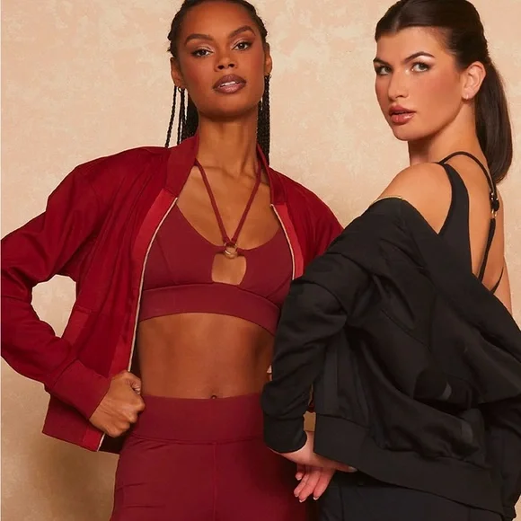 NWT, Noli Top, Size M, Merlot Color - Picture 4 of 6
